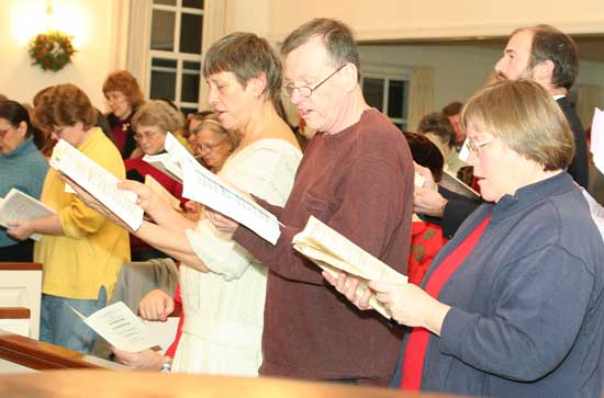 Left to right: Donna Lisa Johnson, Dennis Brett, and Cindy Dennis.