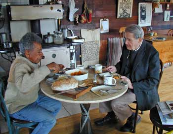 Juanita Nelson and Erhardt Muller share lunch in Juanita's kitchen. (Photo by Worth Robbins) Juanita Nelson and Erhardt Muller share lunch in Juanita's kitchen. (Photo by Worth Robbins)