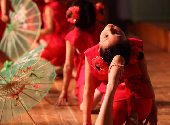 The Angel Dance Troupe performs a Japanse dance titled “Spring Rain.”