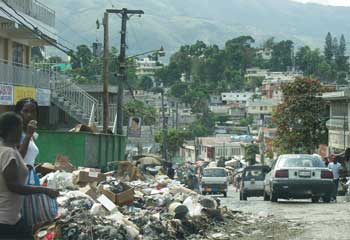 A typical scene in Port-au-Prince prior to the earthquake. (Photo by Libby Levison) A typical scene in Port-au-Prince prior to the earthquake. (Photo by Libby Levison)