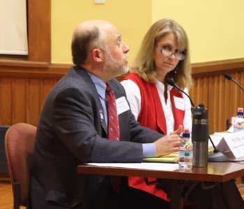 Stu Sklar (left) and Kirsten Wright. (Photo by Lisa Aciukewicz) Stu Sklar (left) and Kirsten Wright. (Photo by Lisa Aciukewicz)