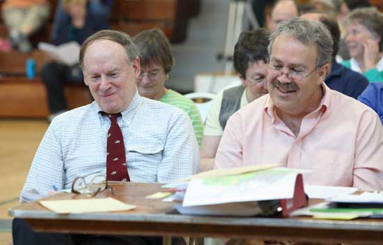 Finance Committee memeber Steve Colwell (left) and Bob Thurston share a relaxed moment.