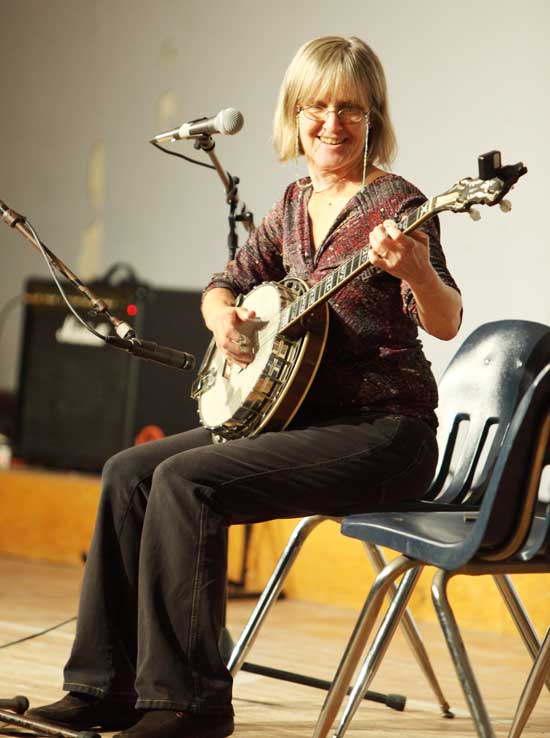 Joan Eliyesil plays the banjo tune “Goodbye Liza Jane,” a Civil War song.