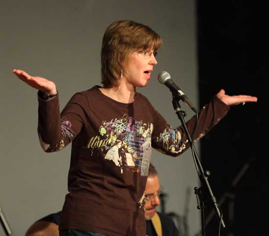 Sharon Schmidt entertains the audience.