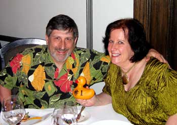 Arthur Abelowitz and Louisa Roof dine in South Aftrica. (Courtesy photo) Arthur Abelowitz and Louisa Roof dine in South Aftrica. (Courtesy photo)