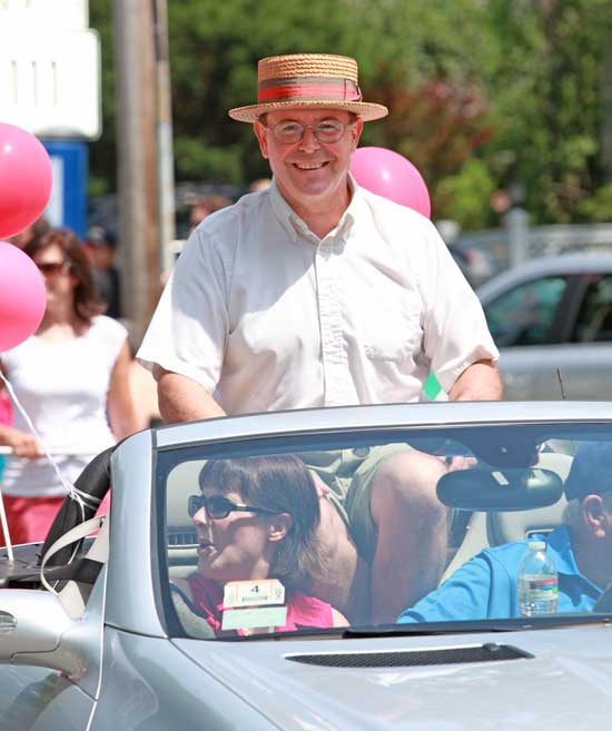 Citizen of Note Chris Ashley enjoys the ride.  (Photo by Lisa Aciukewicz)