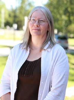 Janet Schenden teaches computer science at Bromfield. (Photo by Lisa Aciukewicz) Janet Schenden teaches computer science at Bromfield. (Photo by Lisa Aciukewicz)