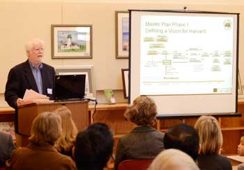 Joe Hutchinson, chairman of the Master Plan Steering Committee, kicks off the visioning meeting. (Photo by John Sharko) Joe Hutchinson, chairman of the Master Plan Steering Committee, kicks off the visioning meeting. (Photo by John Sharko)
