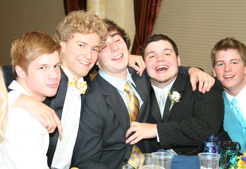 Connor Kempton, Ben Brown, Caleb Mayerson, Ryan Reynolds, and Alex Harrah mug for the camera. 